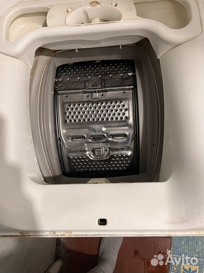 Стиральная машина с вертикальной загрузкой