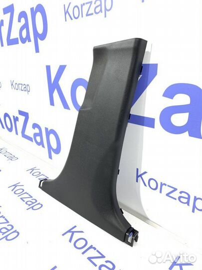 Обшивка средней стойки правая Kia Optima 3 TF