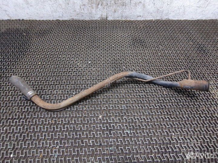 Горловина заливная топливная Chrysler Voyager, 200