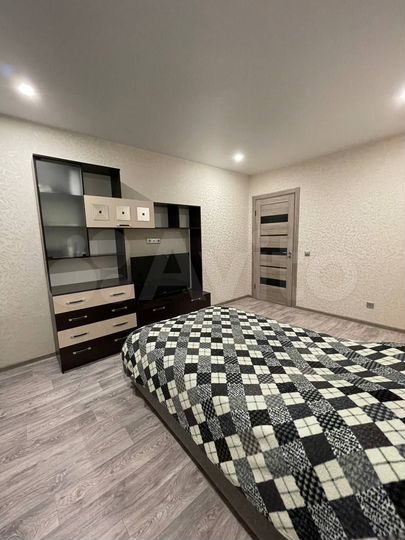 2-к. квартира, 57 м², 2/10 эт.