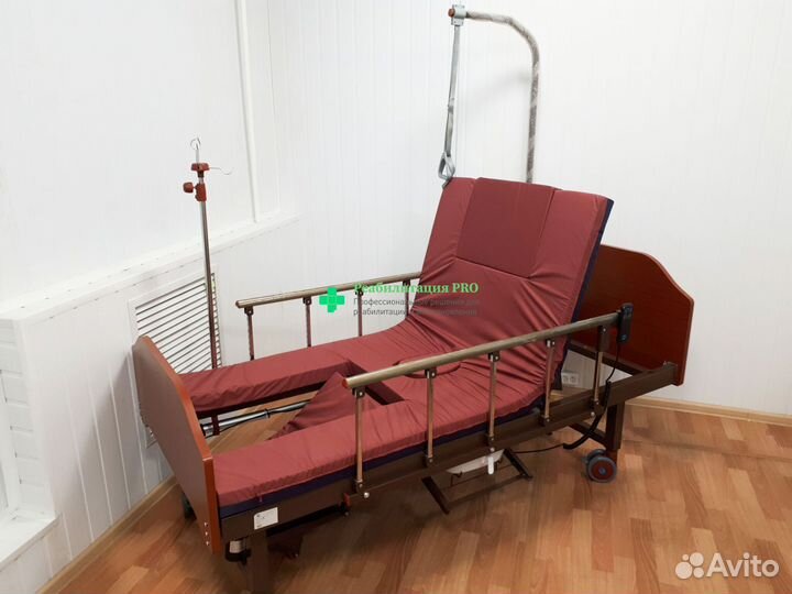 Медицинская кровать для инвалидов