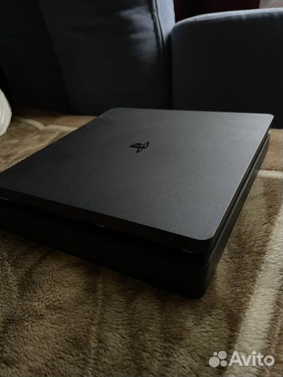 Игровая приставка ps4