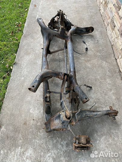 Подрамник задний в сборе Mitsubishi Lancer 10