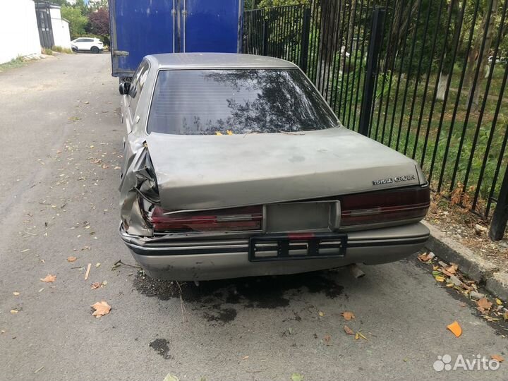 Toyota Crown 2.0 AT, 1989, битый, 230 000 км