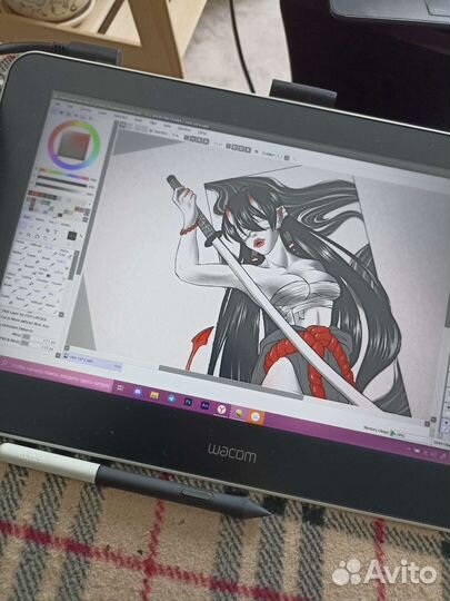 Графический планшет с экраном wacom one 13