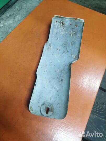 Задний подкрылок Иж