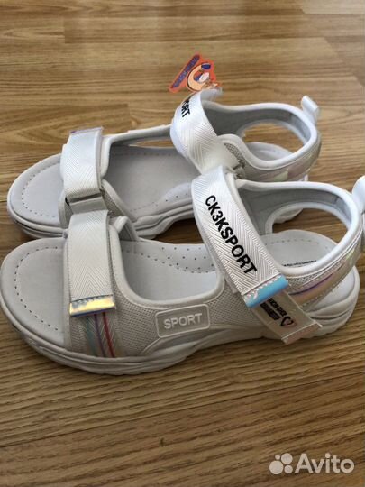 Сандалии для девочки