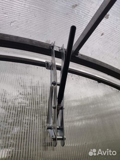 Автомат для проветривания в теплицу