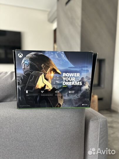 Xbox series х 1tb + 2 джостика
