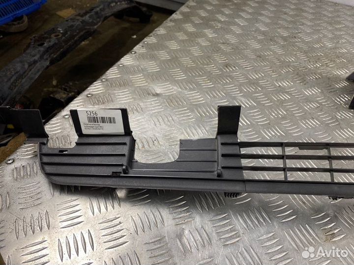 Решетка в бампер Volkswagen Golf MK2