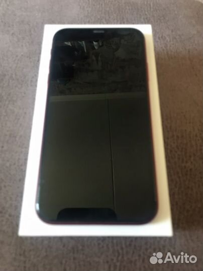 Телефон iPhone XR