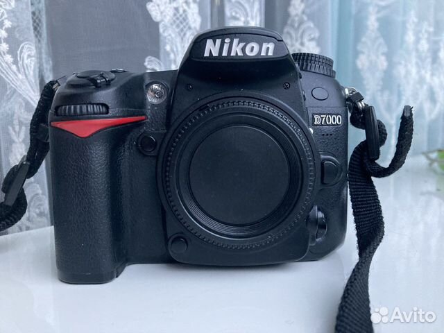 Зеркальный фотоаппарат Nikon d7000 body