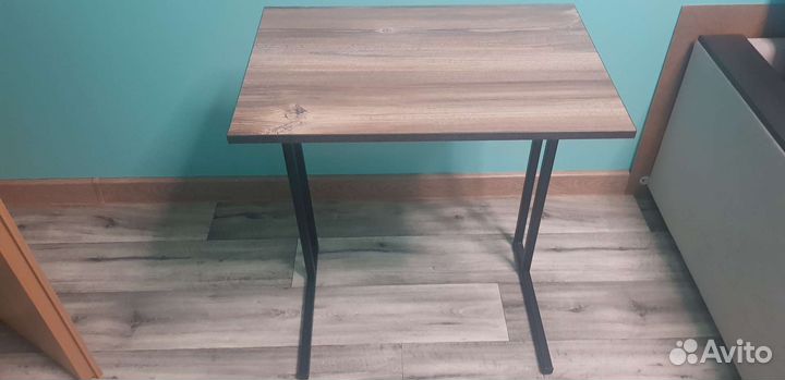 Стол в стиле Лофт