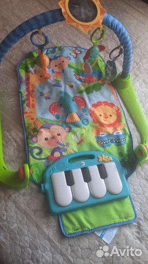 Развивающий коврик fisher price с пианино