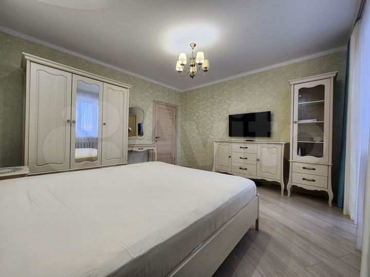 3-к. квартира, 91 м², 10/17 эт.