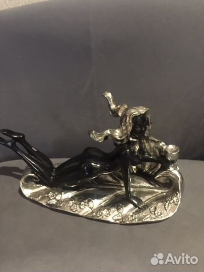 Статуэтка