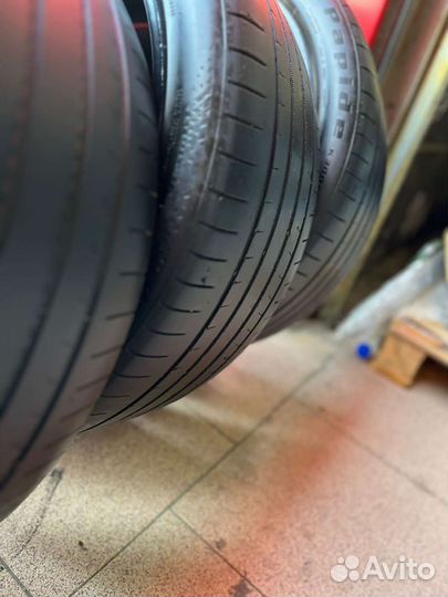 Шины 235/40/18 