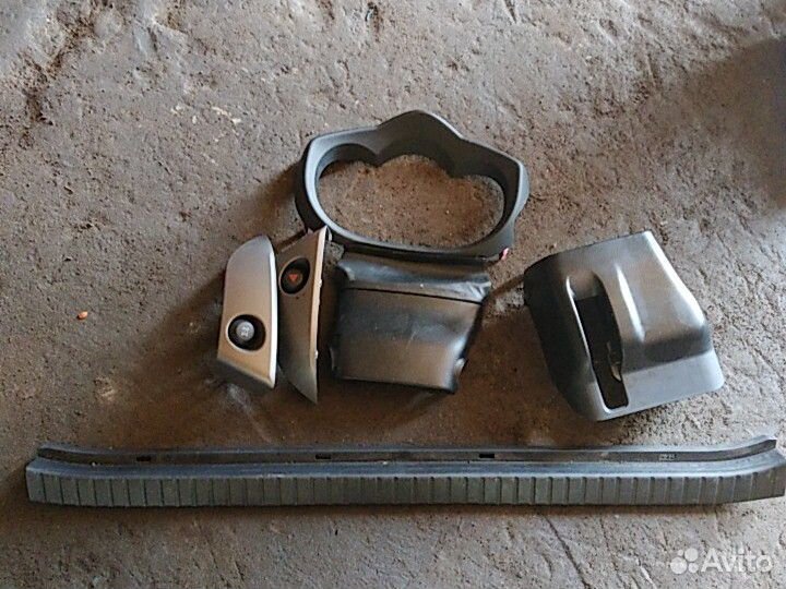 Пластик Toyota RAV4