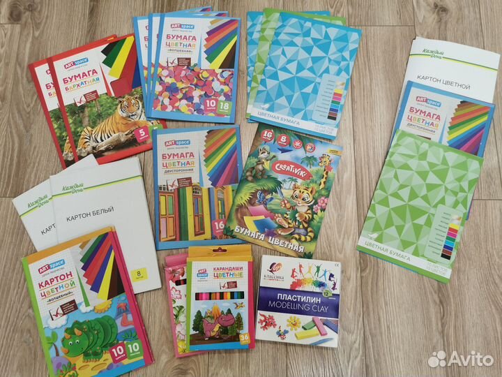 Набор канцелярских товаров в школу для технологии