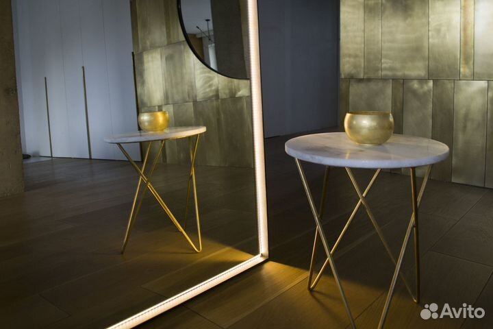 Зеркало напольное с подсветкой