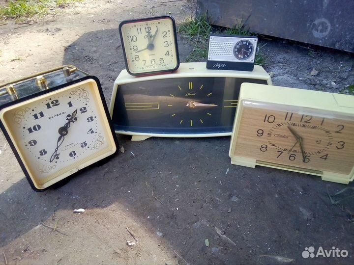 Часы Будильники Винтаж