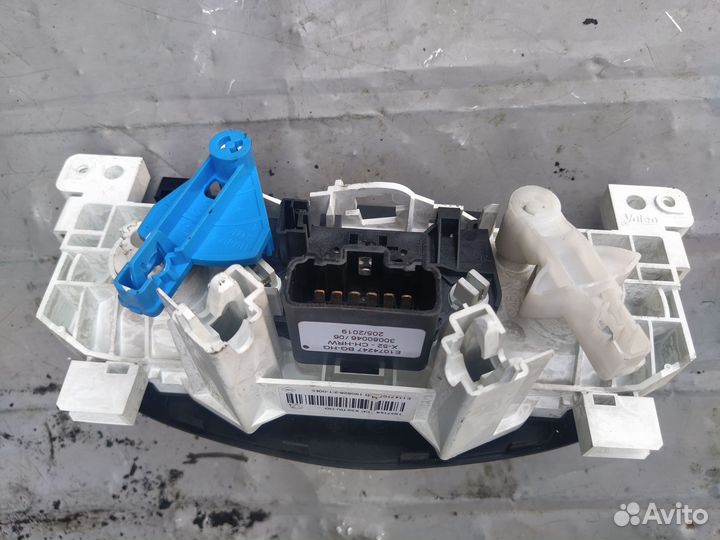 Блок управления климатом Renault Logan, 2019г