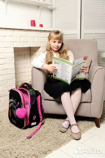 Яркий ранец школьный ортопедический для девочки