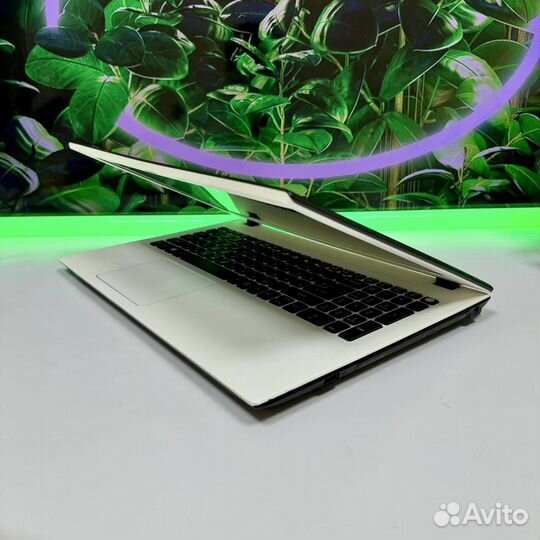 Быстрый ноутбук Acer SSD