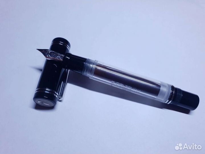 Ручка перьевая Delta demonstrator