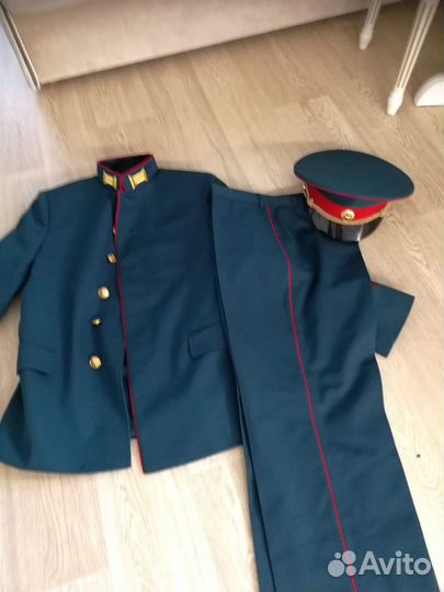 Парадная военная форма