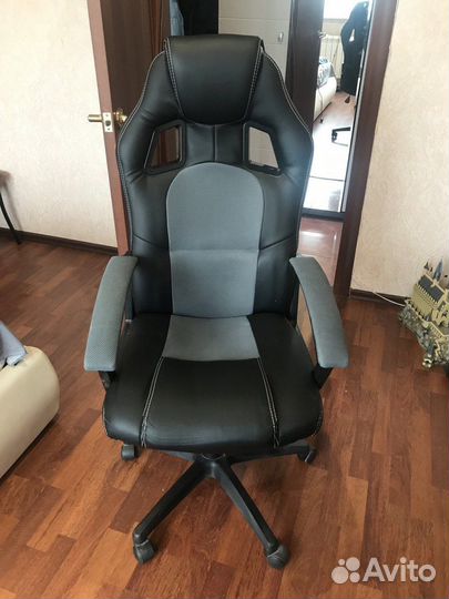 Продаю офисное кресло