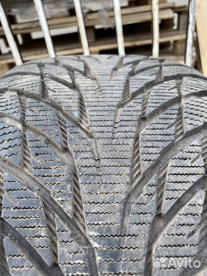 Nokian Tyres Hakkapeliitta R2 255/45 R18 103R