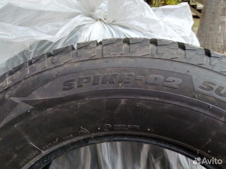 Bridgestone Blizzak Spike-02 265/65 R17 116