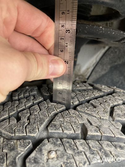 Nokian Tyres Hakkapeliitta C3 215/65 R16 107