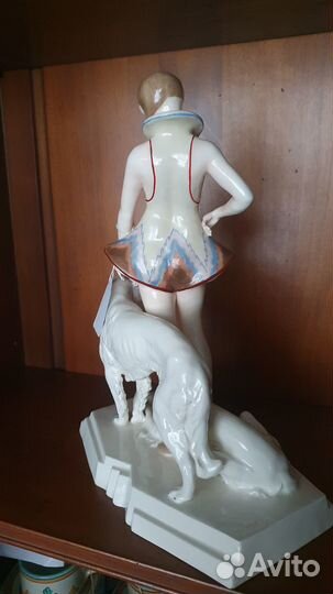 Фарфоровые статуэтки