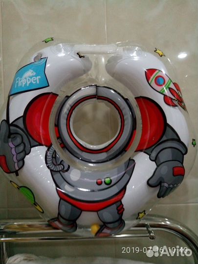 Круг на шею для купания