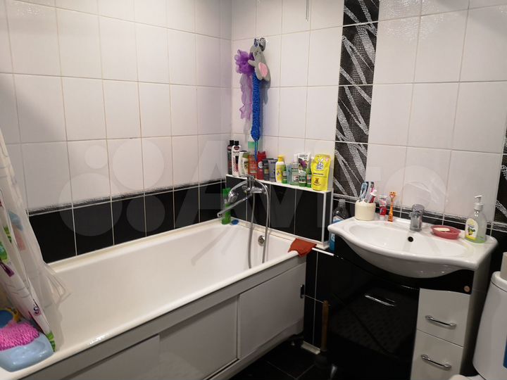 4-к. квартира, 65 м², 3/5 эт.