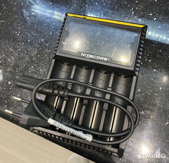 Зу Nitecore D4