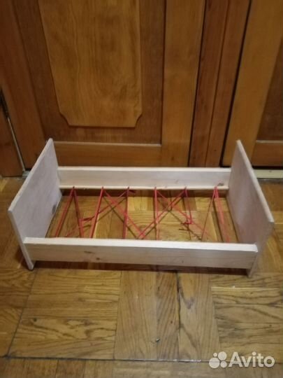 Детская кроватка для кукол