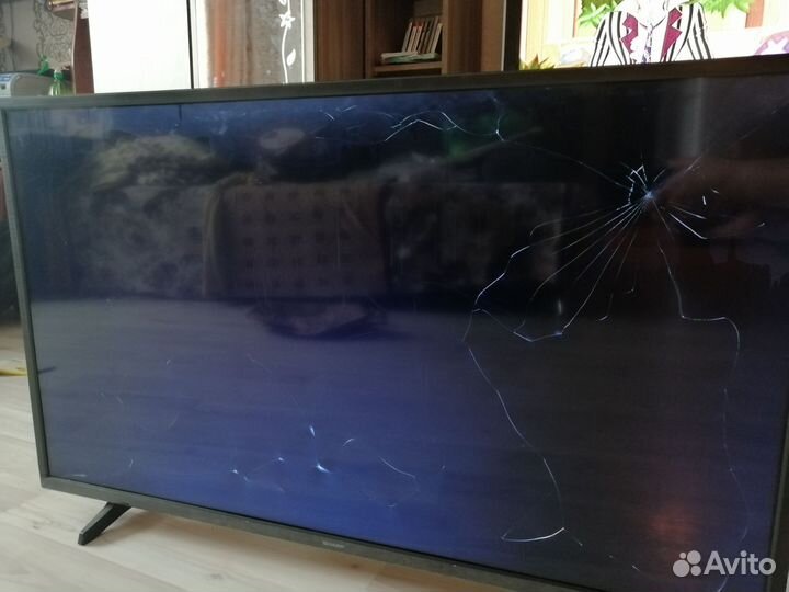 Телевизор на запчасти