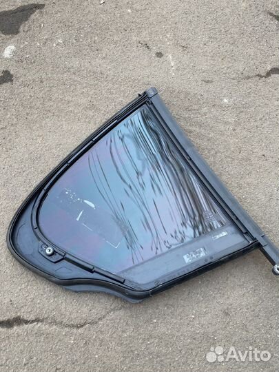 Стекло заднее левое в крыло bmw f10