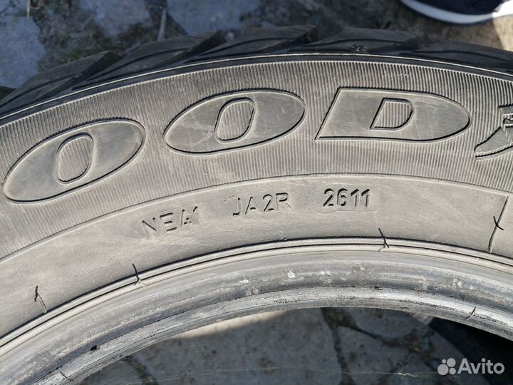 Goodyear UltraGrip Extreme 225/60 R17 99T