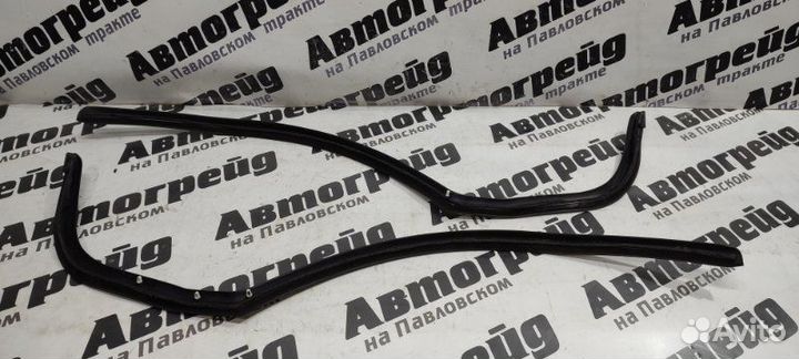 Уплотнение двери Porsche Cayenne 958 M48.02