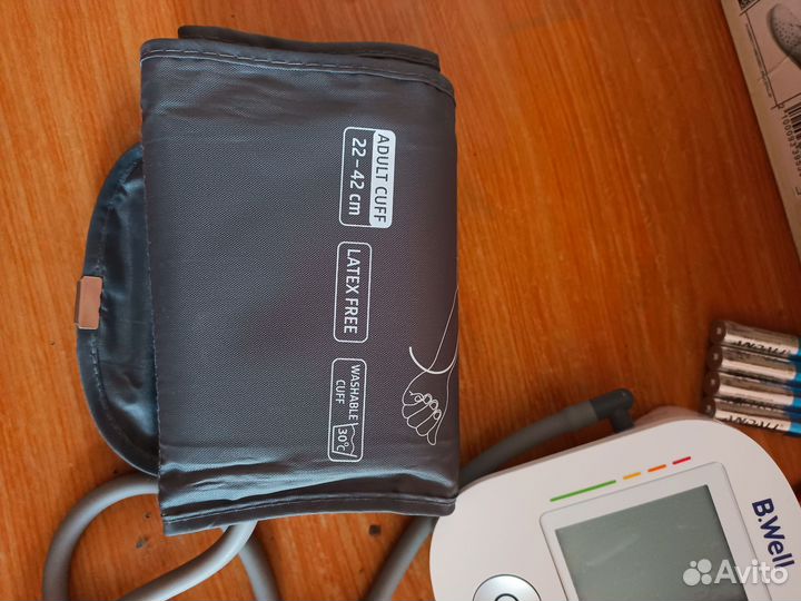 Тонометр B. Well