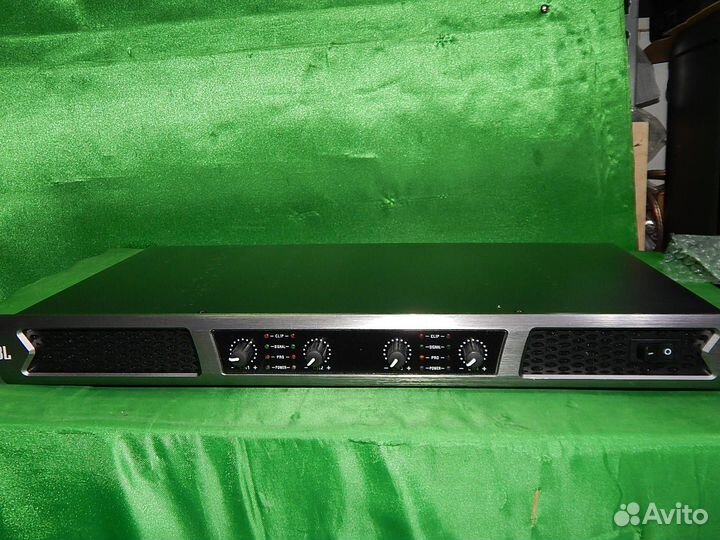 Усилитель класса D JBL-R40 DSP