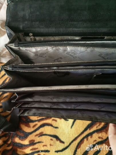 Портфель для документов из кожи