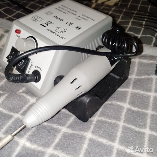 База-топ для ногтей, аппарат для маникюра