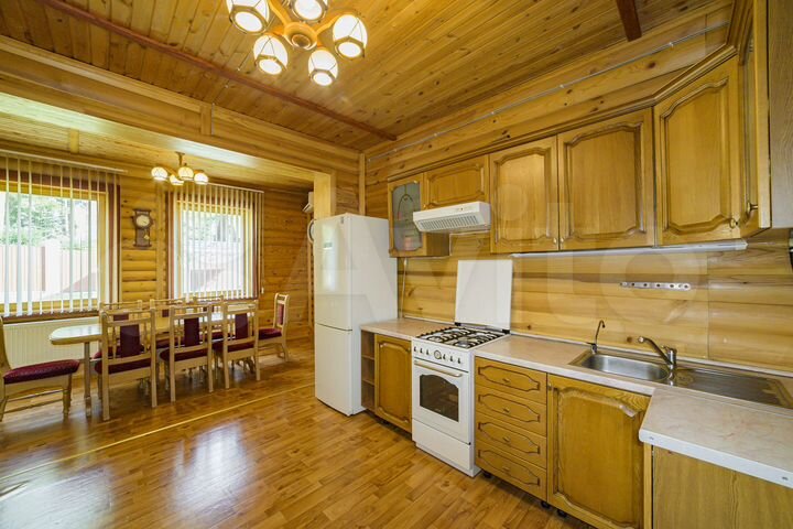 Коттедж 160 м² на участке 20 сот.