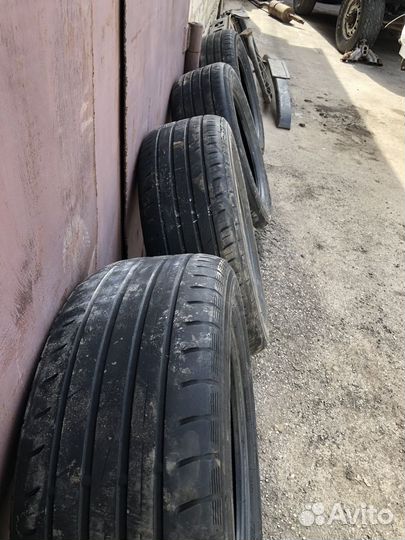 Зимняя резина 215 60 r16