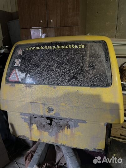 Стекло с дверью